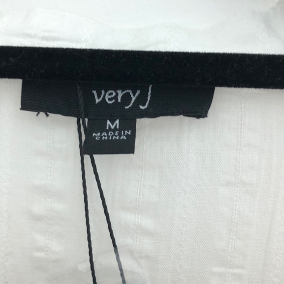 White Crop Top - Picture 3 of 4